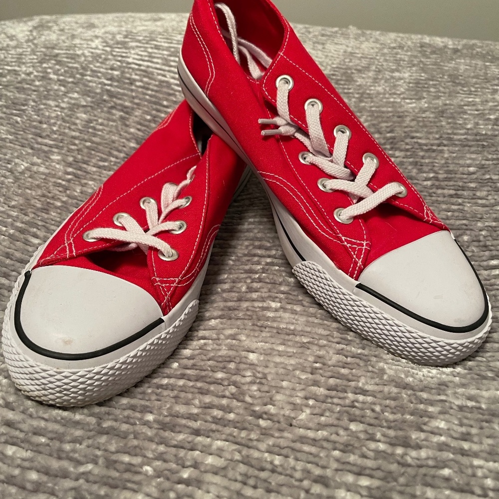 Red Converse Airwalk sneaker, size 10